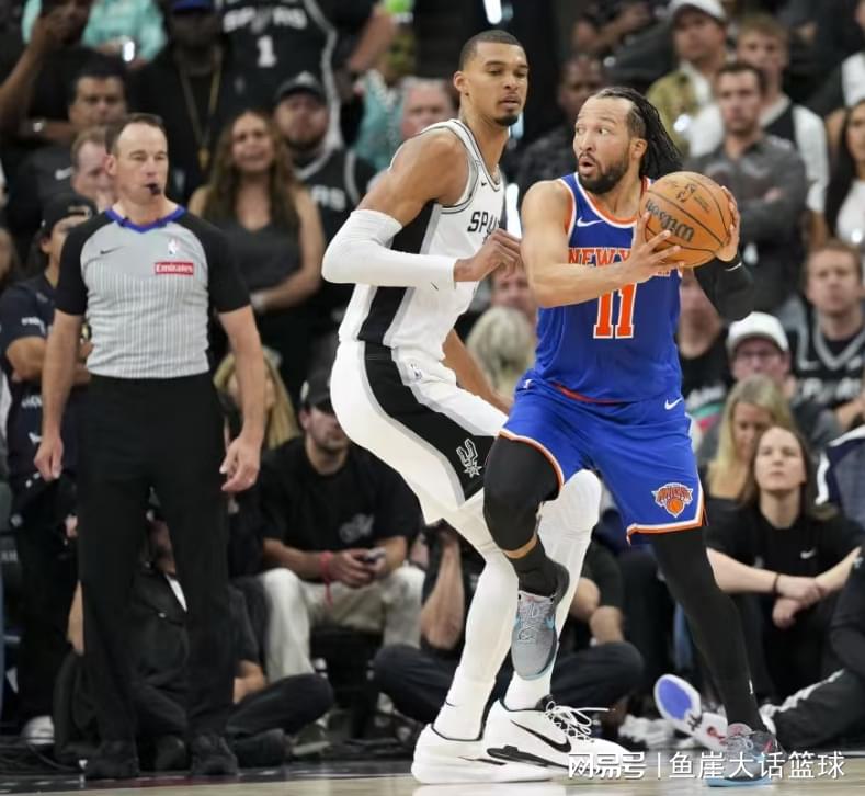 NBA头牌詹姆斯的"被低估"困局：5.8亿赚了23赛季，他还在被压价？'></a></li><li class='hiSlider-item td-dynamic-news-card'><a href=