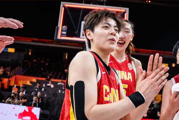 湖人老鹰重启谈判！库明加进紫金军概率飙升至62%：本人也想去洛城'></a></li><li class='hiSlider-item td-dynamic-news-card'><a href=